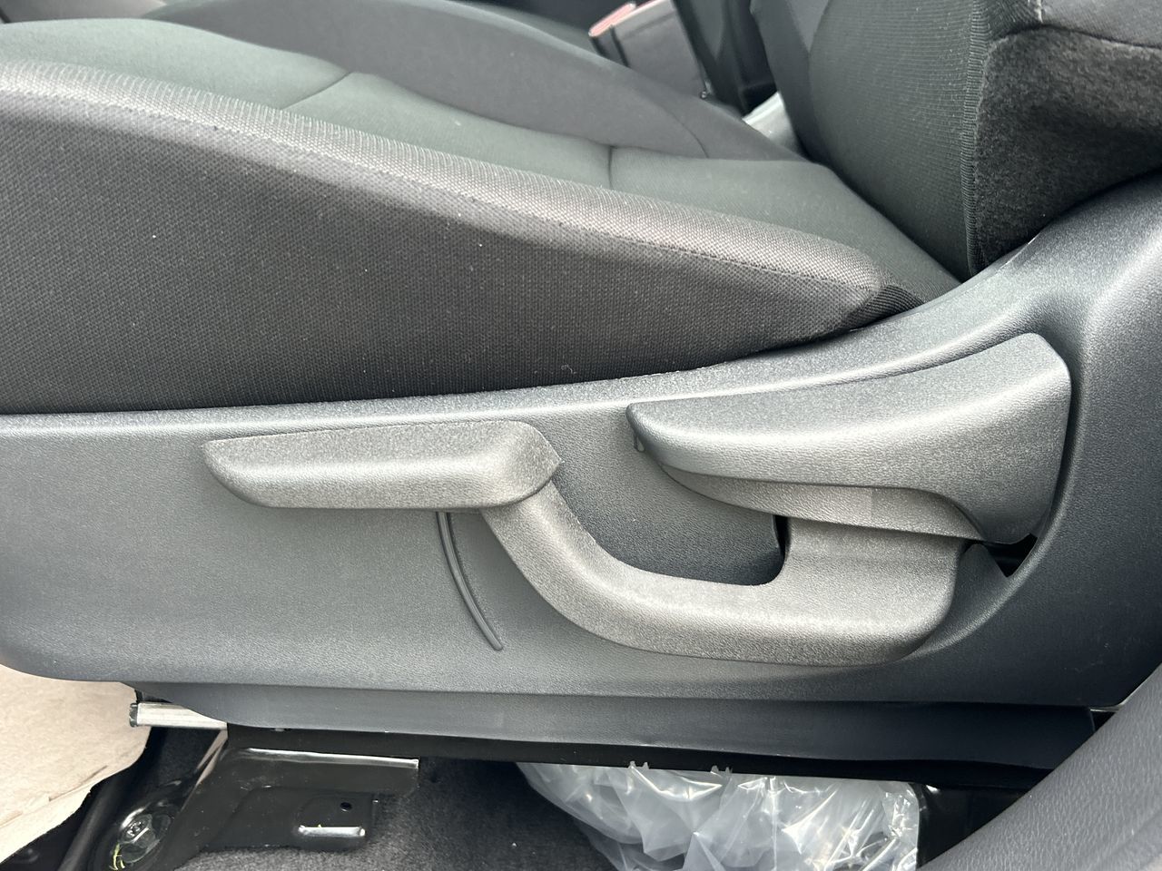 2025 Nissan Kicks Play in Vancouver, British Columbia