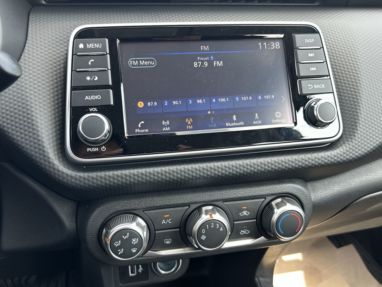 2025 Nissan Kicks Play