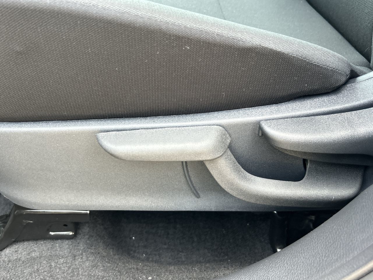 2025 Nissan Kicks Play