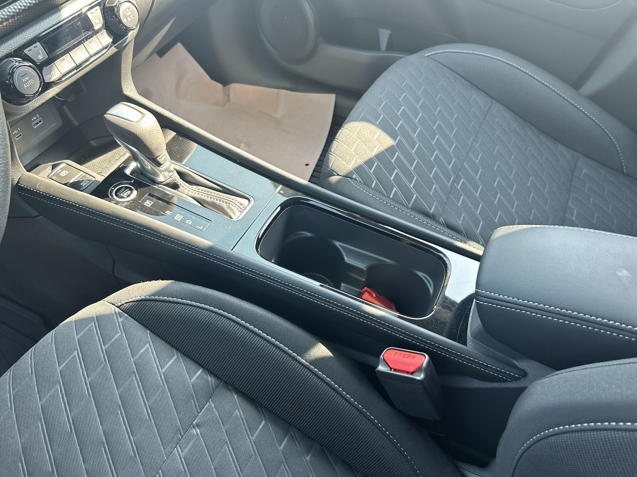 2025 Nissan Kicks Play in Vancouver, British Columbia