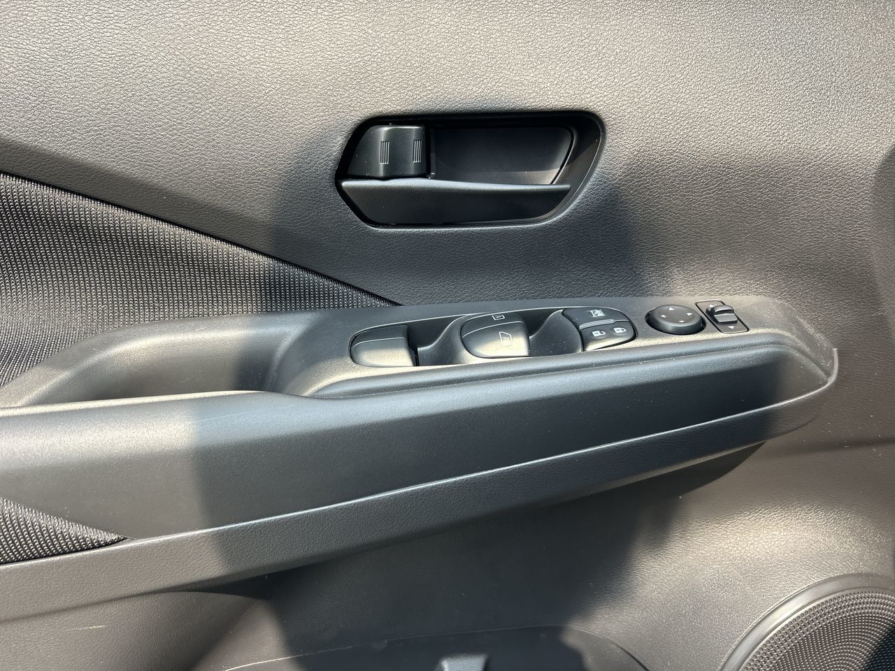 2025 Nissan Kicks Play