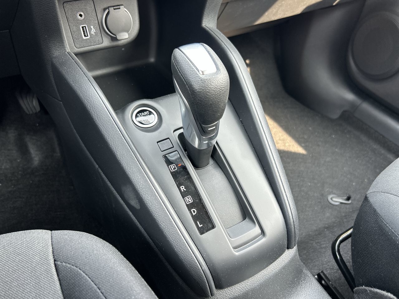 2025 Nissan Kicks Play