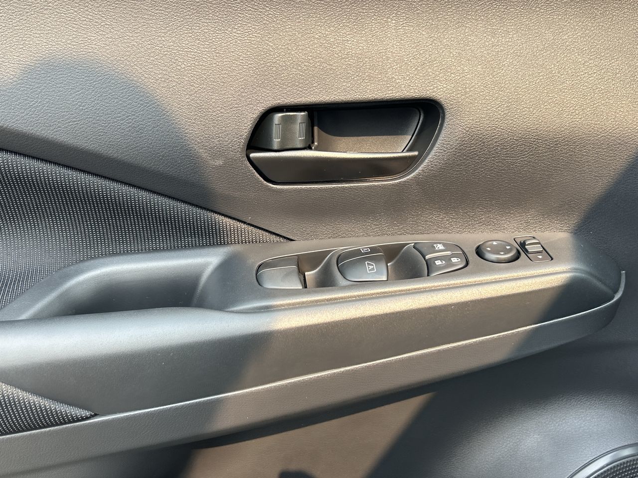 2025 Nissan Kicks Play