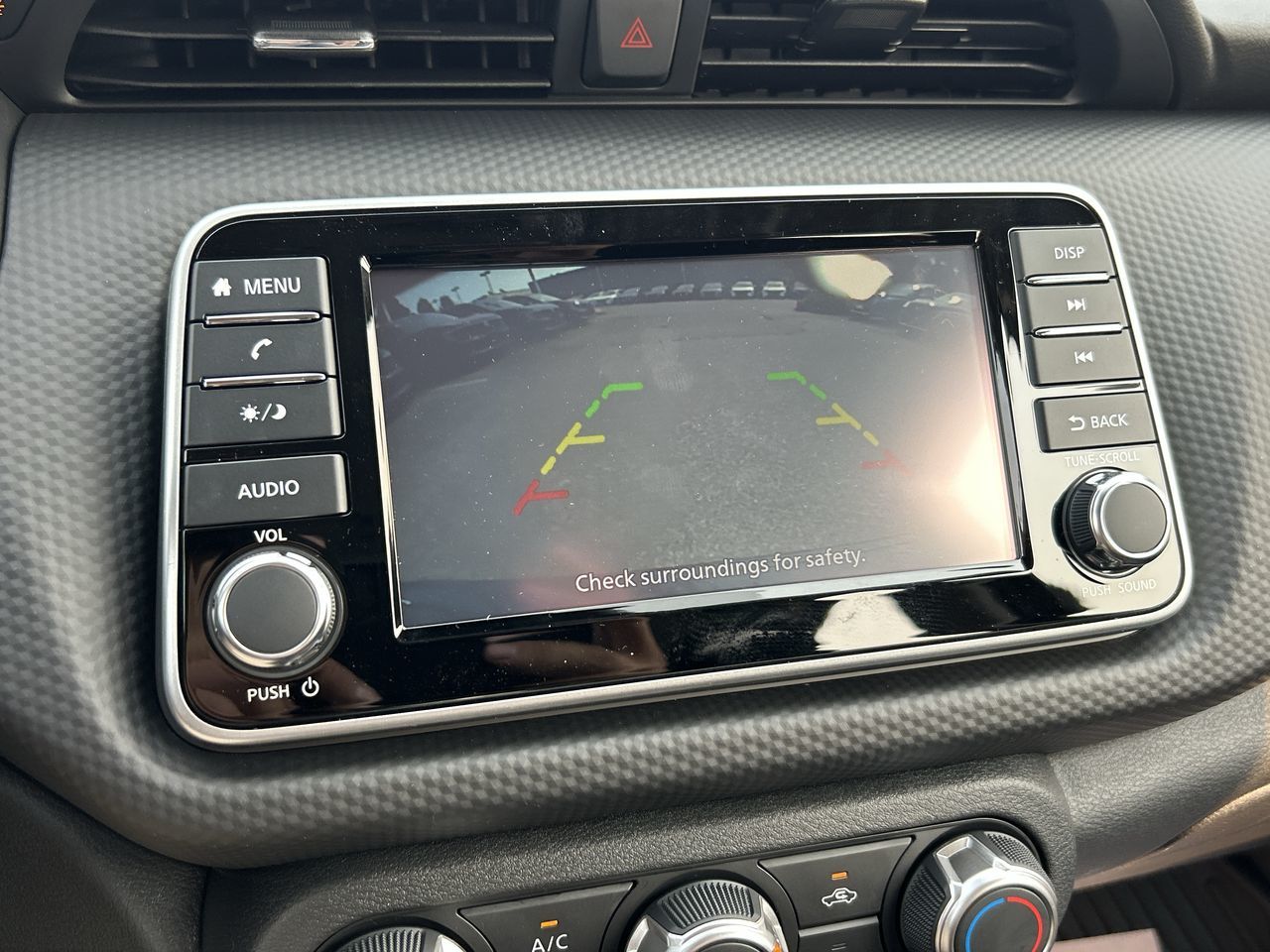 2025 Nissan Kicks Play