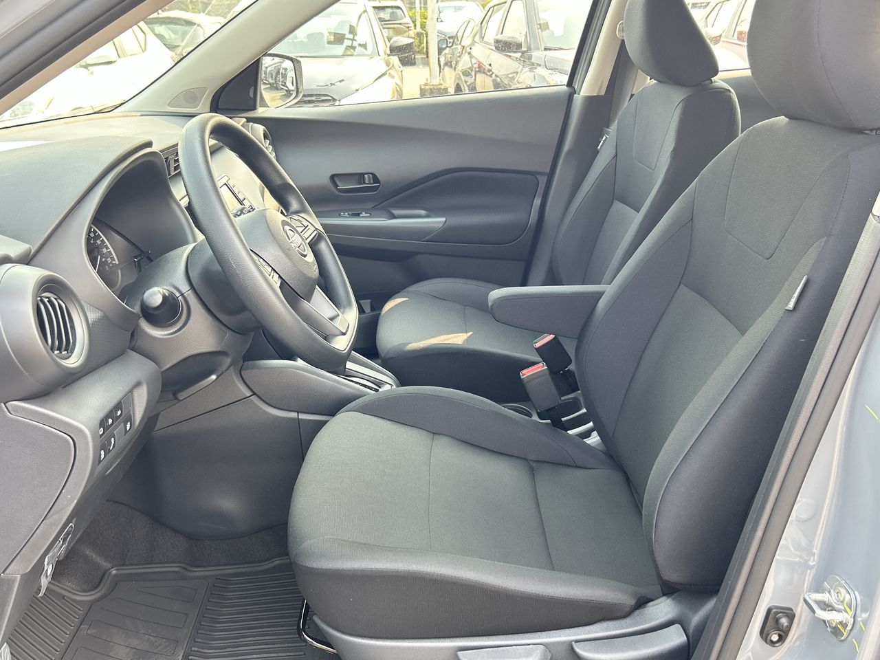 2025 Nissan Kicks Play