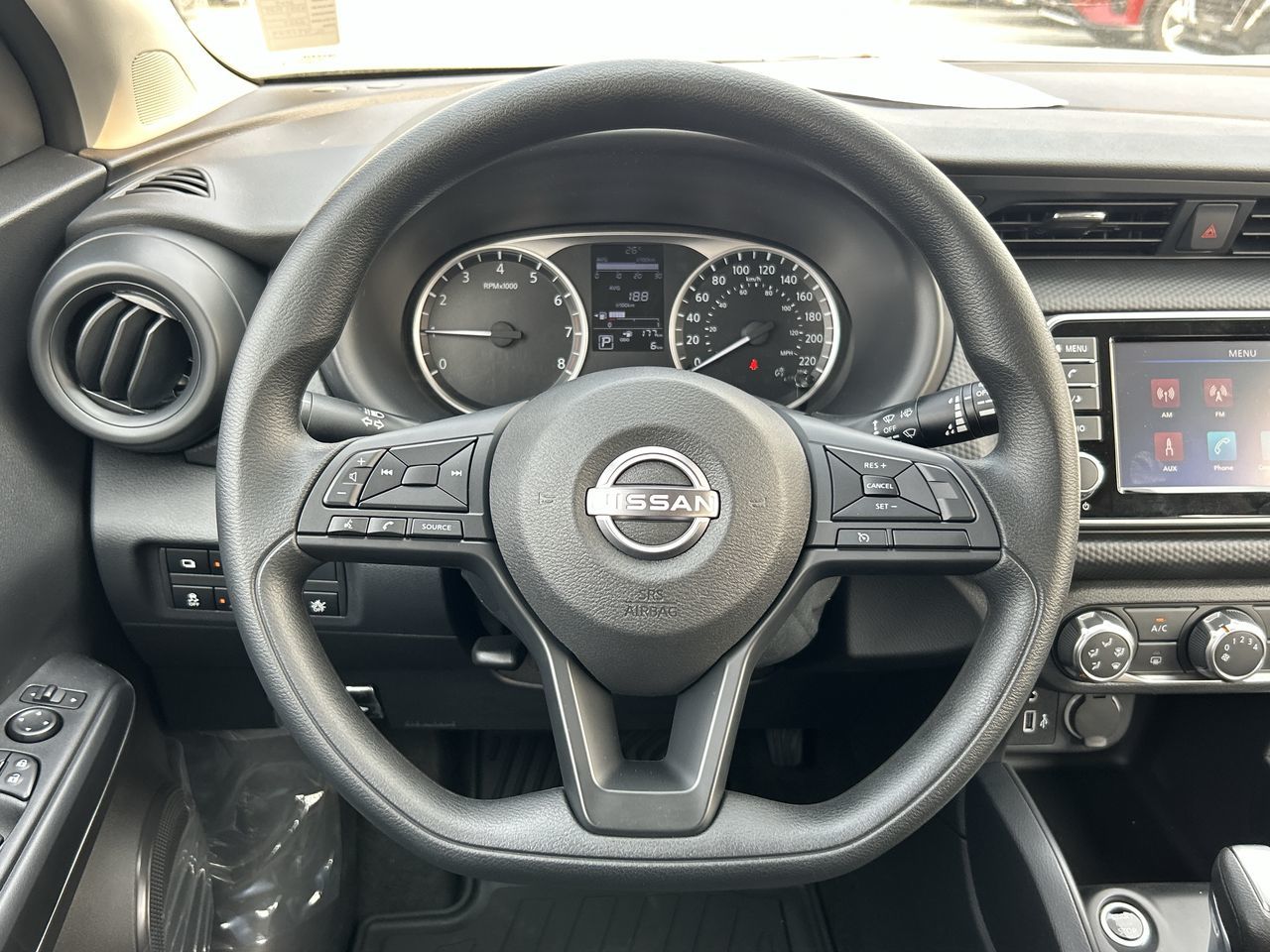 2025 Nissan Kicks Play