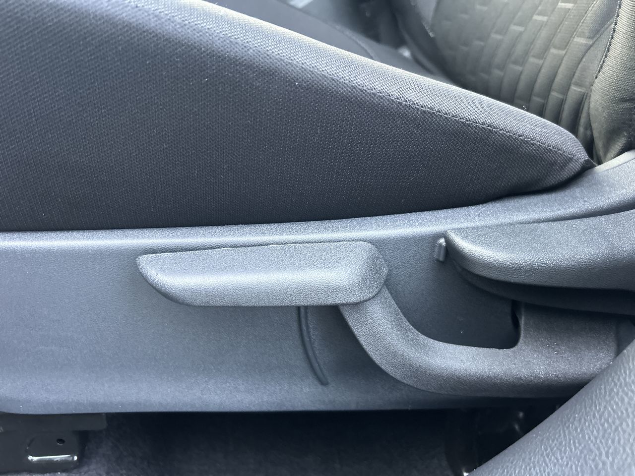 2025 Nissan Kicks Play in Vancouver, British Columbia