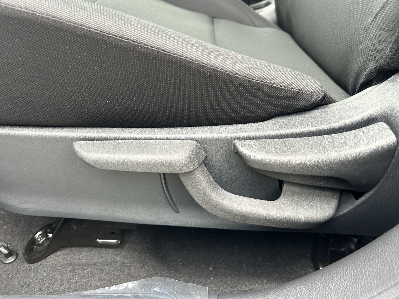 2025 Nissan Kicks Play in Vancouver, British Columbia