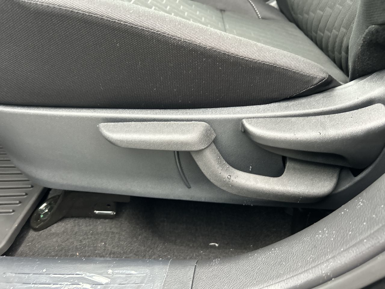 2025 Nissan Kicks Play in Vancouver, British Columbia