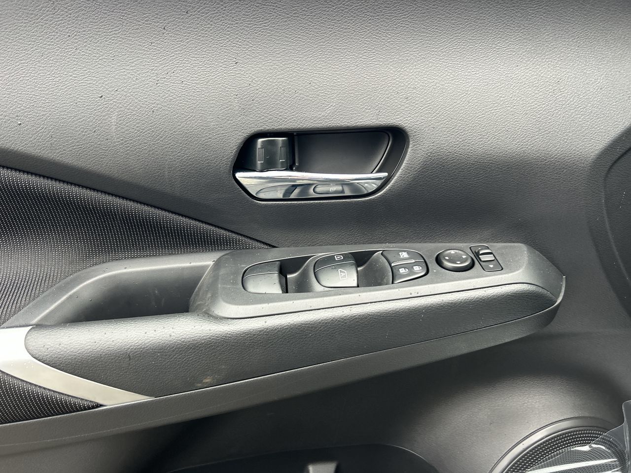 2025 Nissan Kicks Play in Vancouver, British Columbia