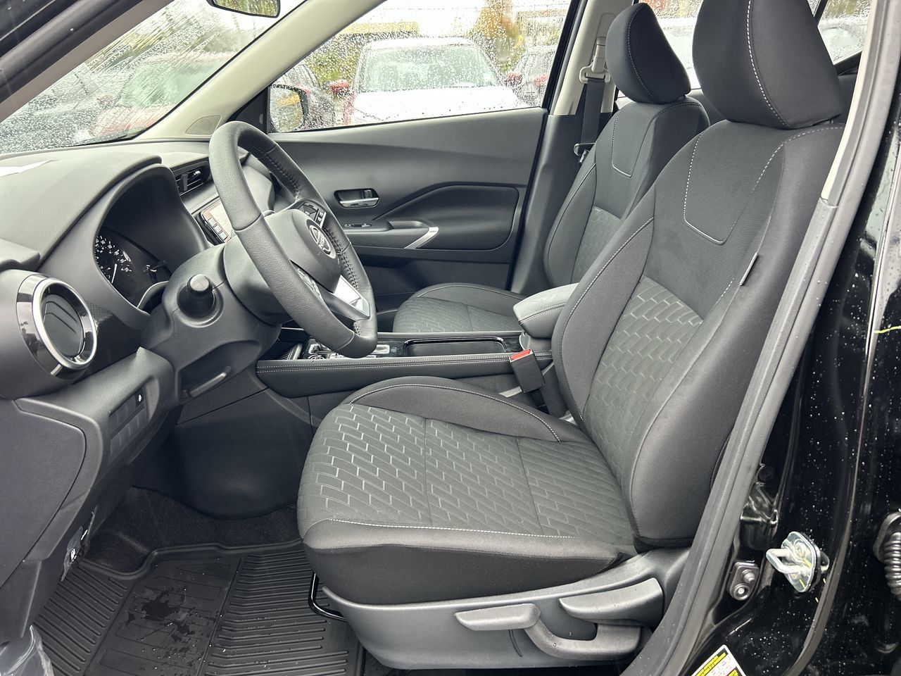 2025 Nissan Kicks Play in Vancouver, British Columbia