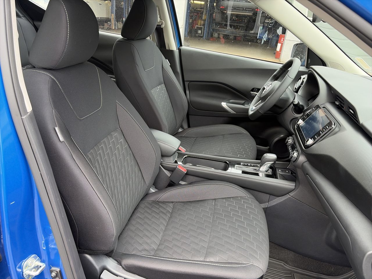2025 Nissan Kicks Play