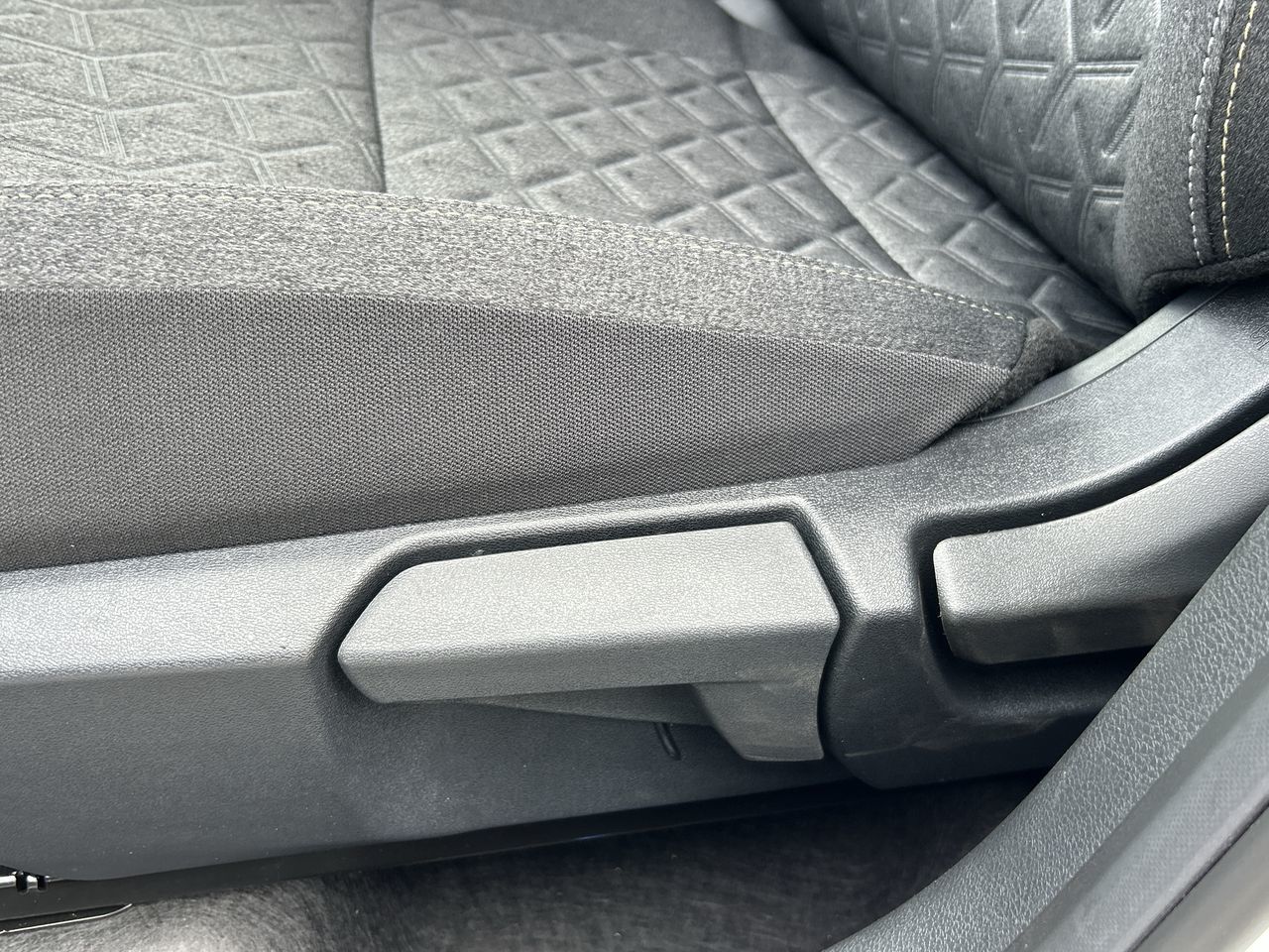 2025 Nissan Kicks in Vancouver, British Columbia