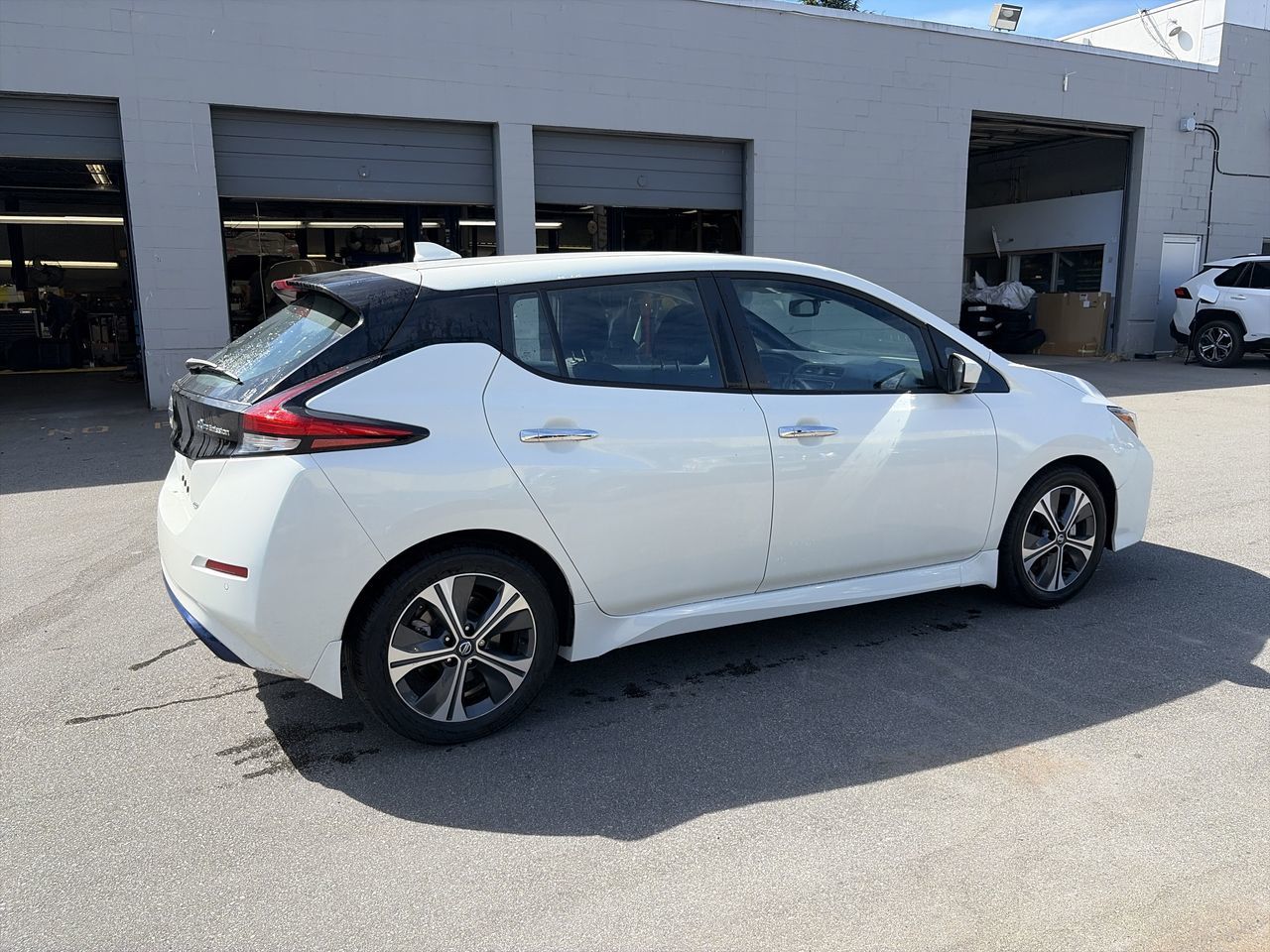 2021  Leaf