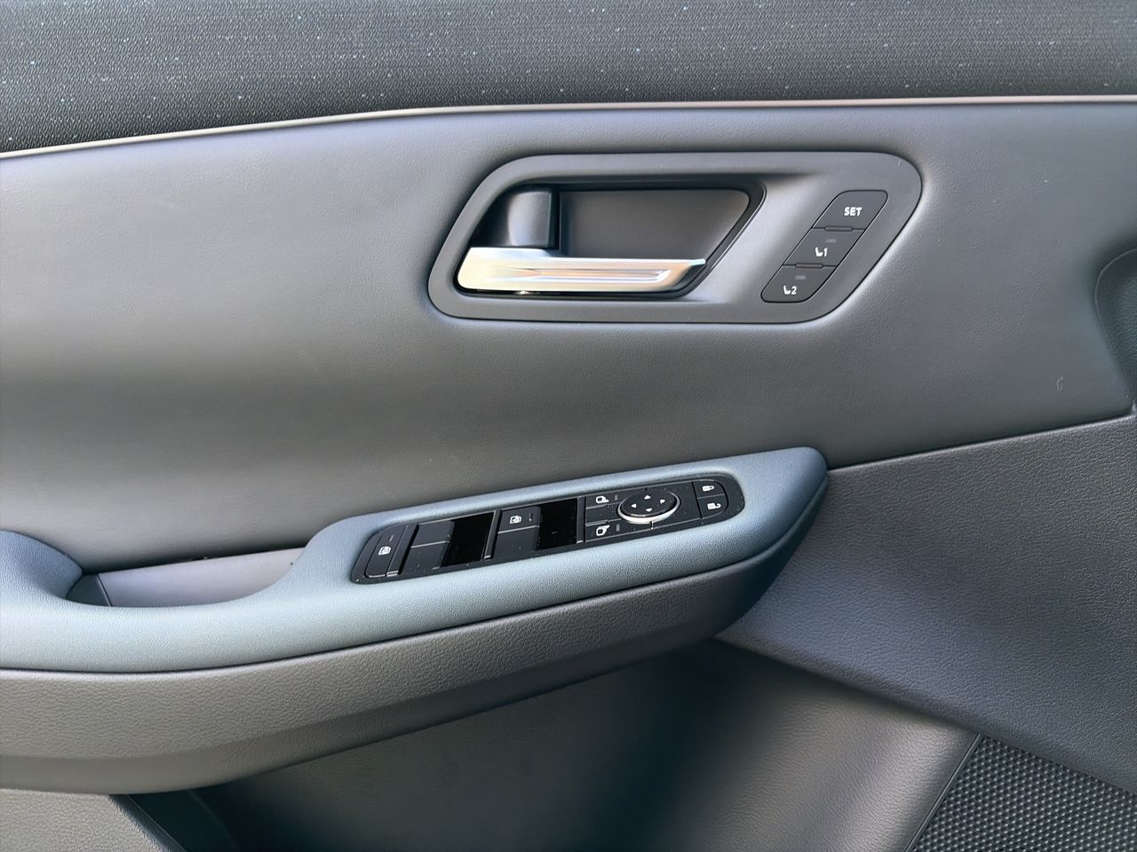 2027 Nissan LEAF