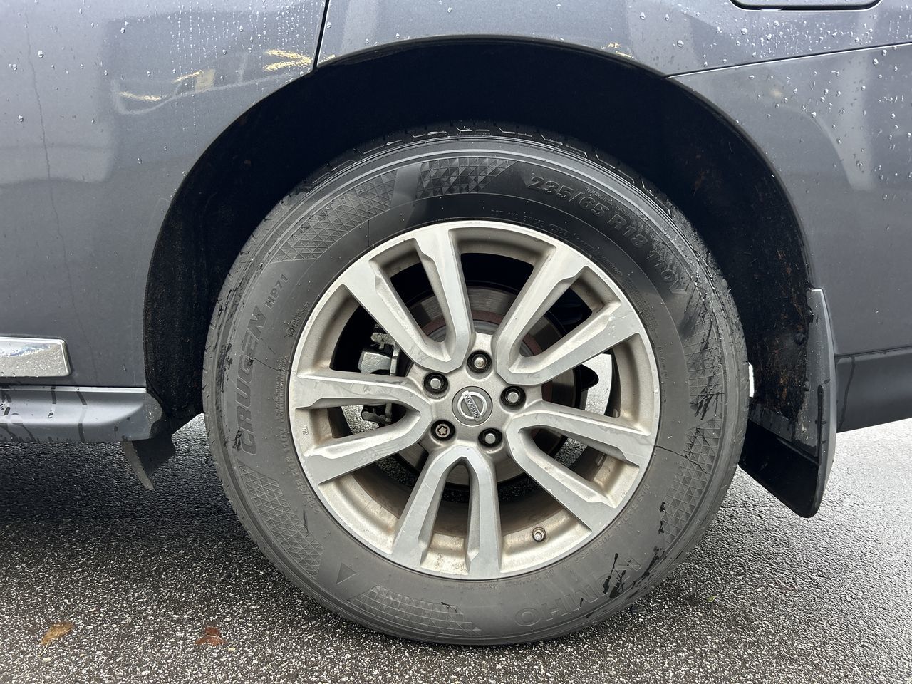 2014 Nissan Pathfinder in Vancouver, British Columbia