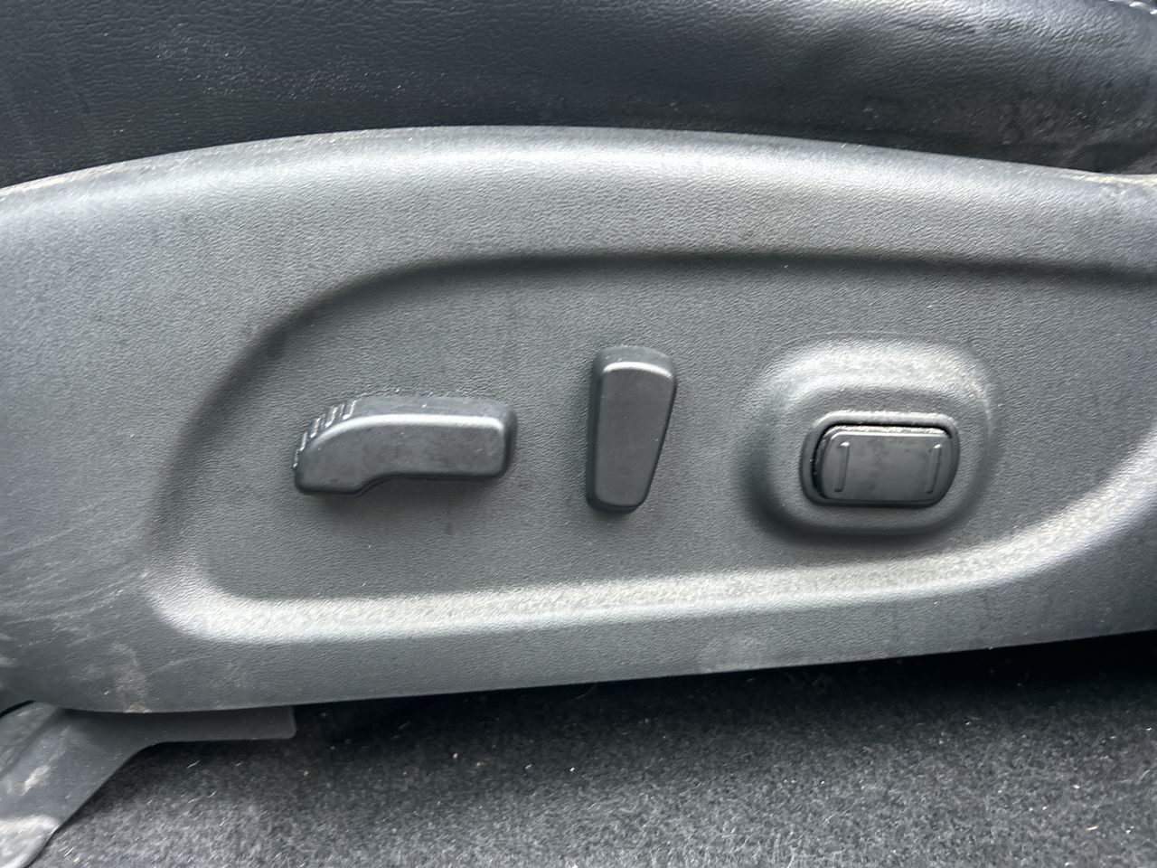 2014 Nissan Pathfinder in Vancouver, British Columbia