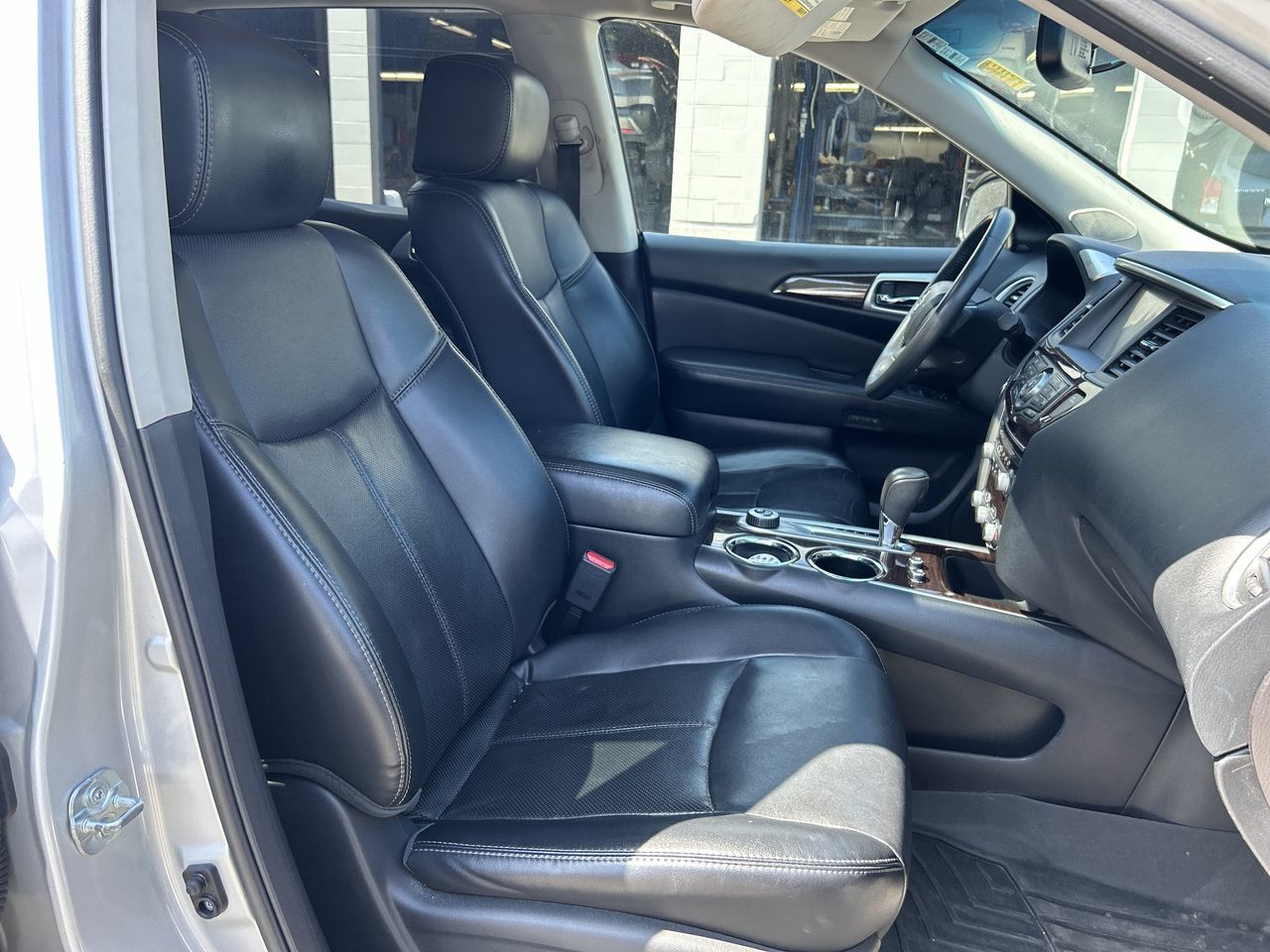 2015 Nissan Pathfinder in Vancouver, British Columbia