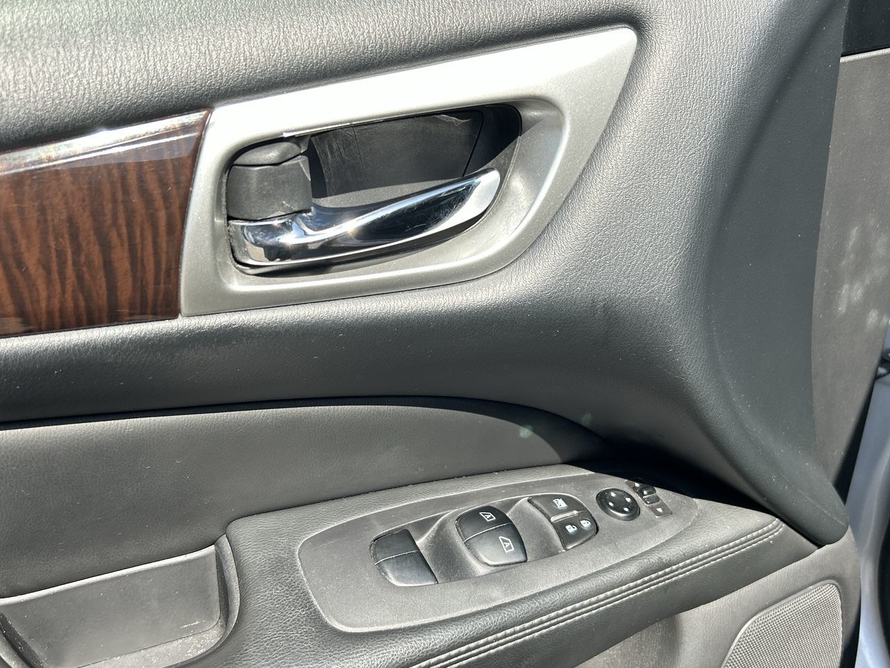 2015 Nissan Pathfinder in Vancouver, British Columbia