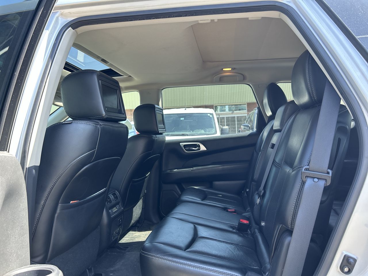2015 Nissan Pathfinder in Vancouver, British Columbia
