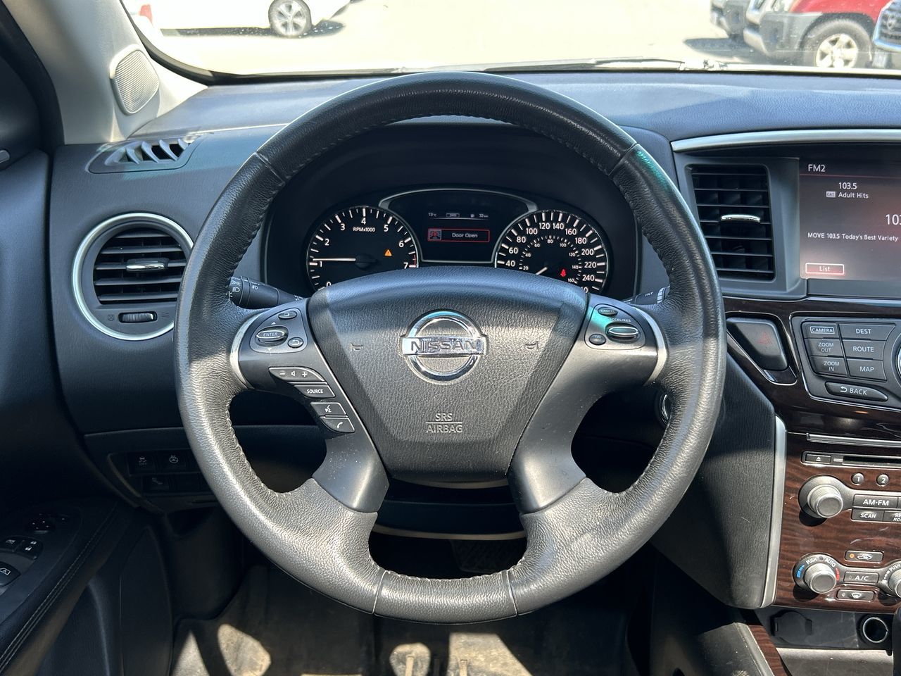 2015 Nissan Pathfinder in Vancouver, British Columbia