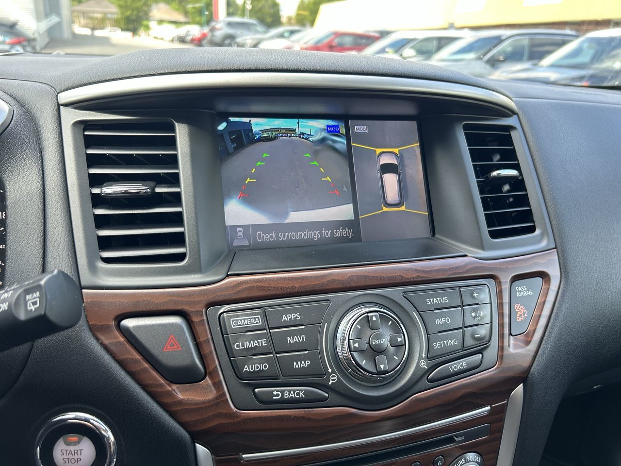 2017 Nissan Pathfinder in Vancouver, British Columbia