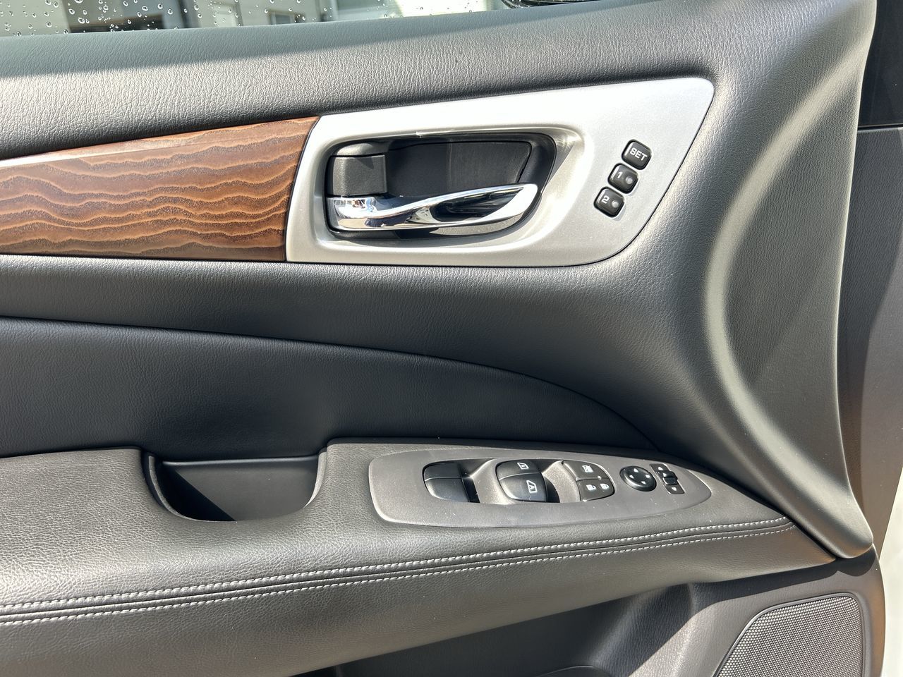 2017 Nissan Pathfinder in Vancouver, British Columbia