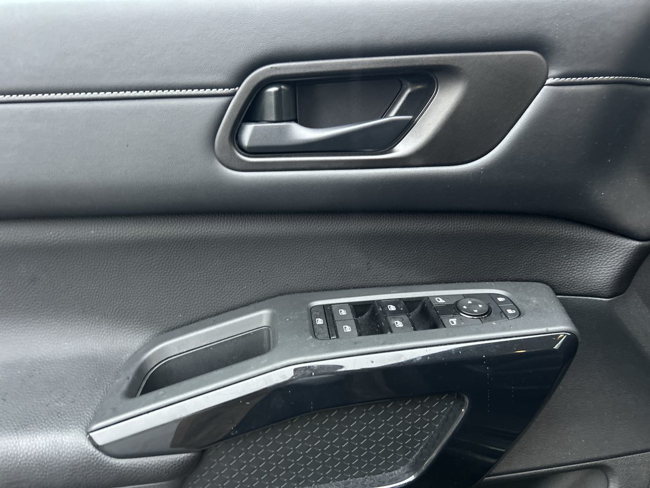 Nissan Pathfinder  2024 à Vancouver, Colombie-Britannique