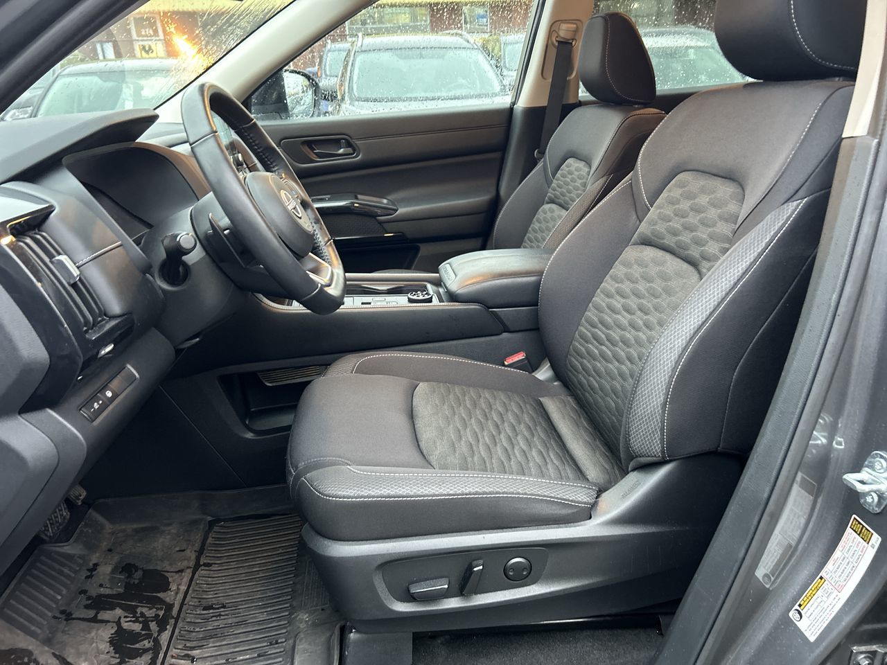 Nissan Pathfinder  2024 à Vancouver, Colombie-Britannique