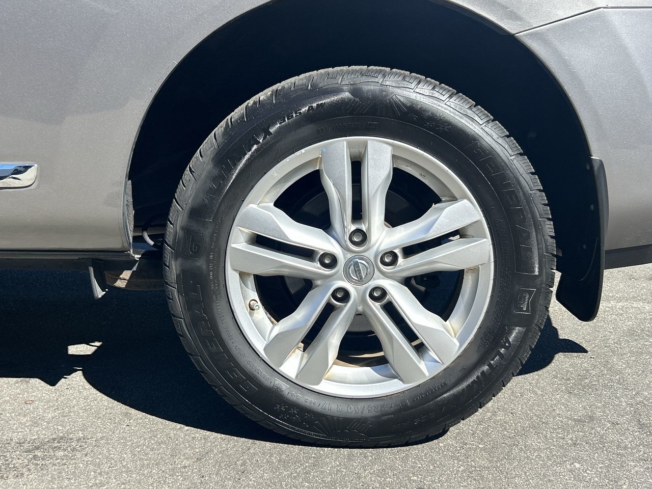 2013 Nissan Rogue in Vancouver, British Columbia
