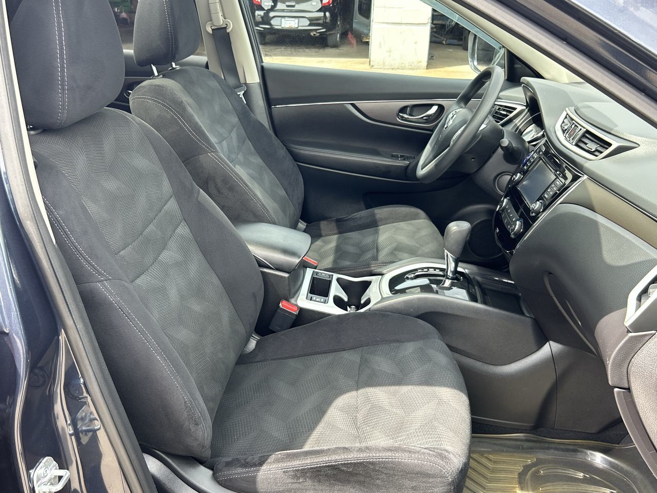 2016 Nissan Rogue in Vancouver, British Columbia