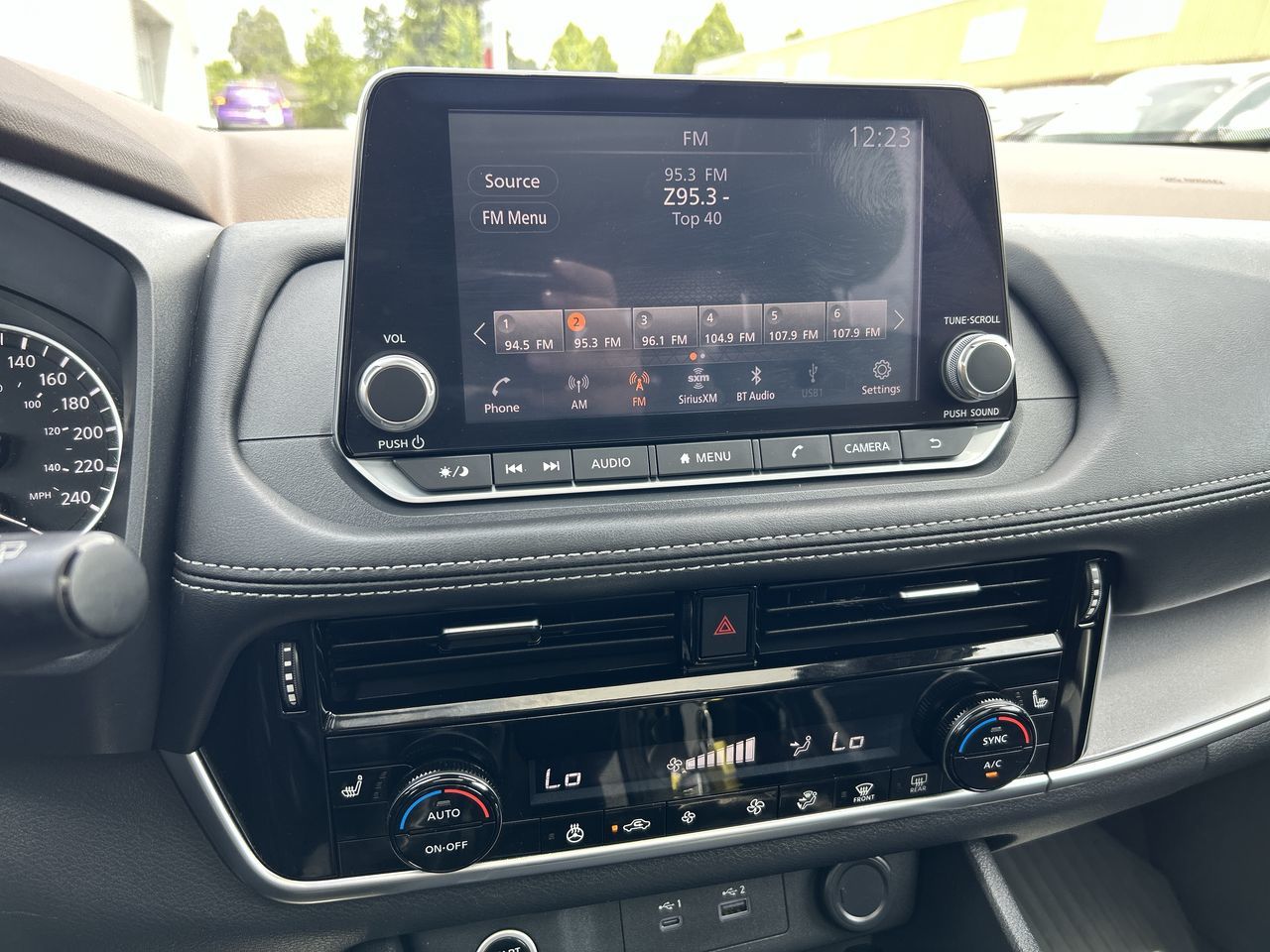 2021 Nissan Rogue in Vancouver, British Columbia