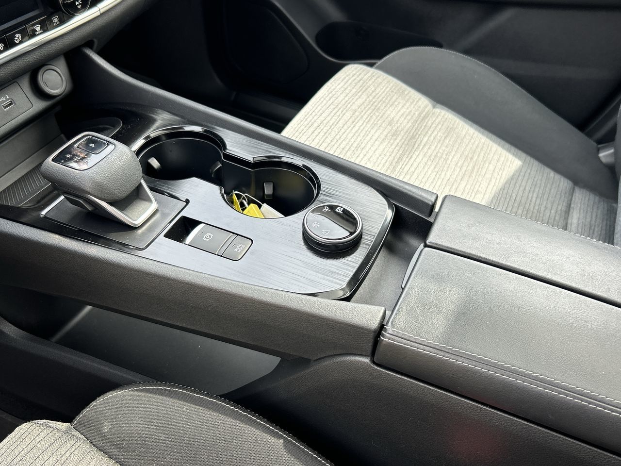 2022 Nissan Rogue in Vancouver, British Columbia