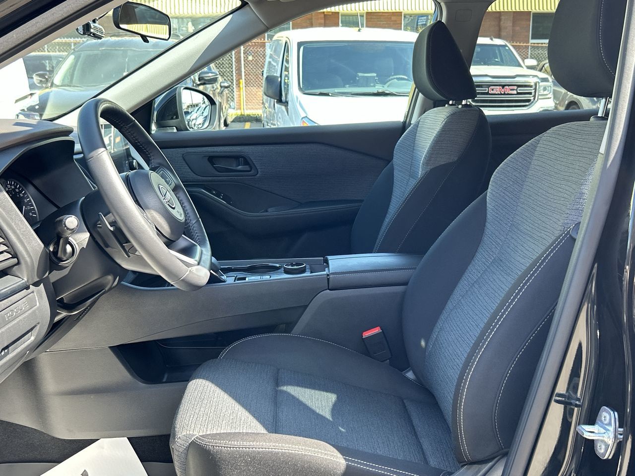 2022 Nissan Rogue in Vancouver, British Columbia