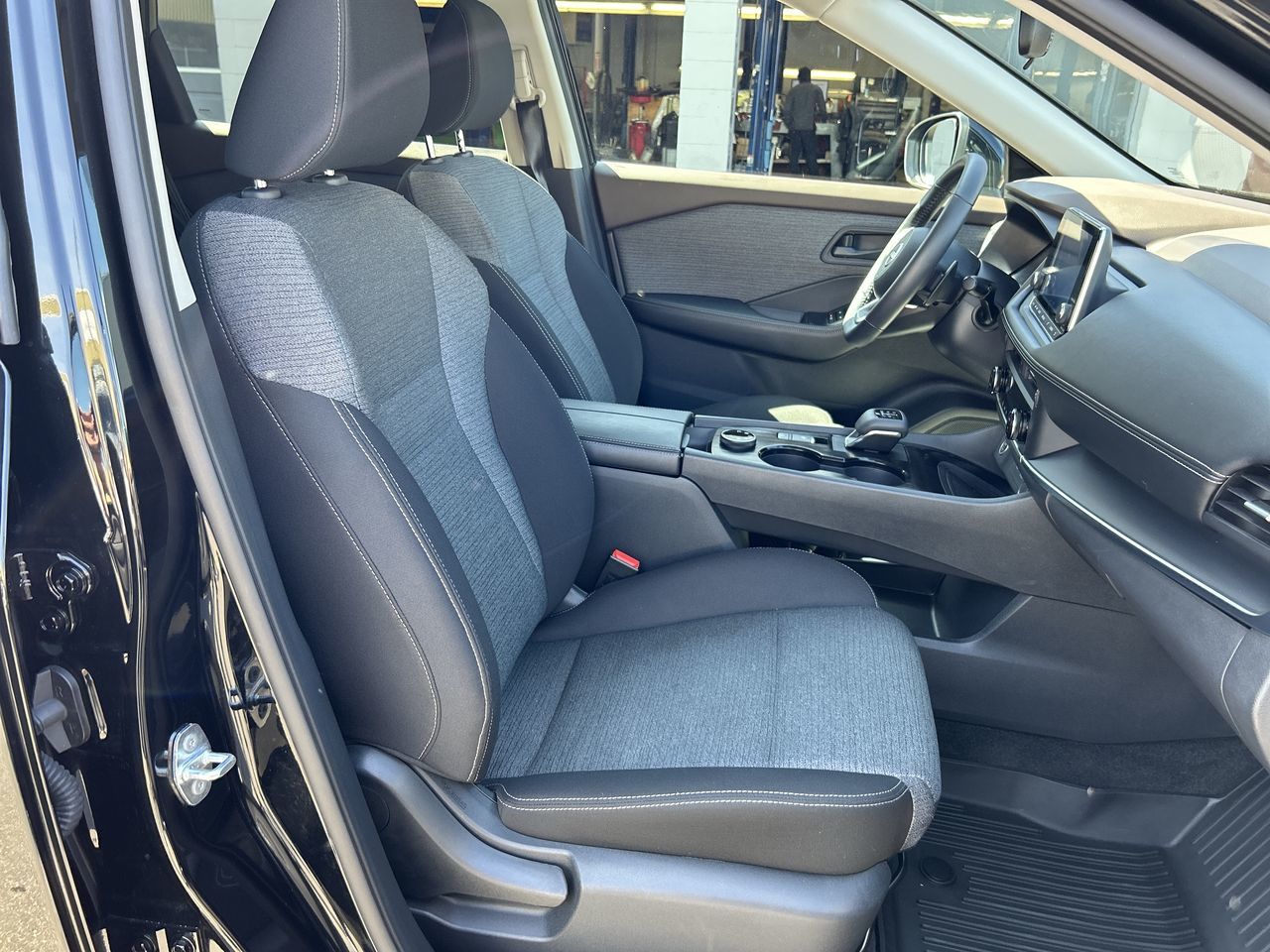 2022 Nissan Rogue in Vancouver, British Columbia