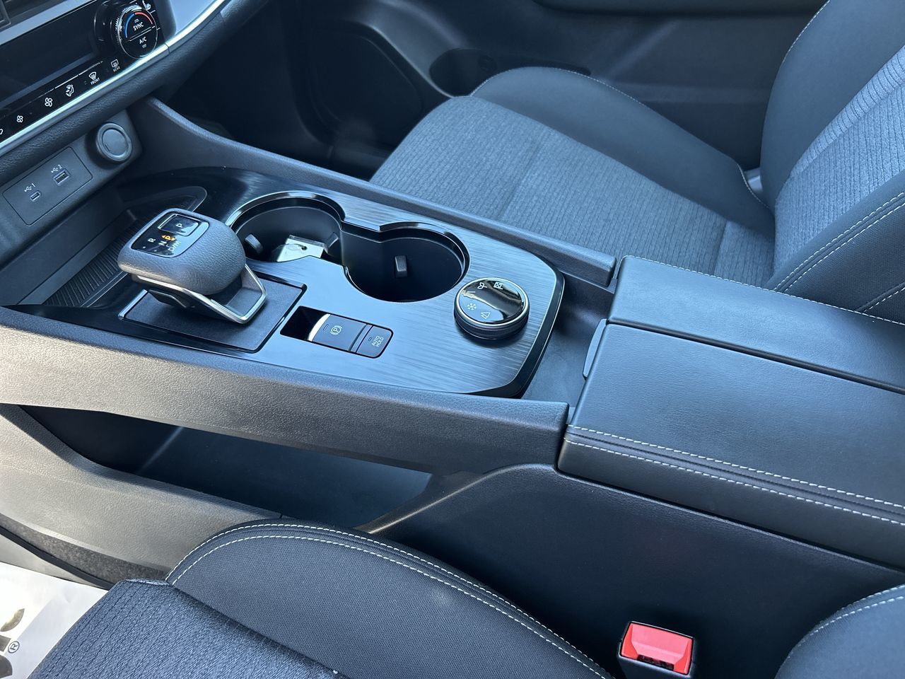 2022 Nissan Rogue in Vancouver, British Columbia