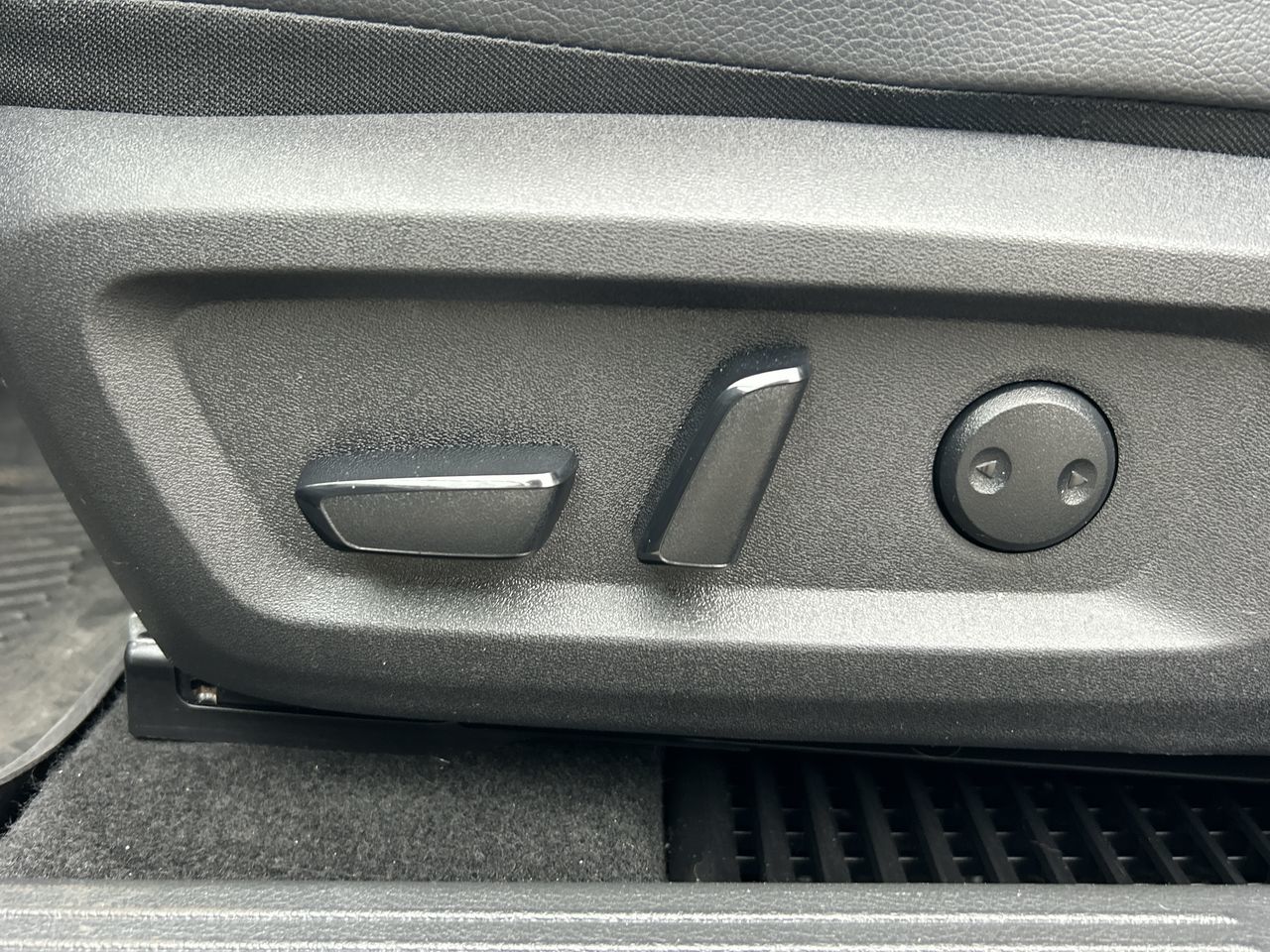 2023 Nissan Rogue in Vancouver, British Columbia