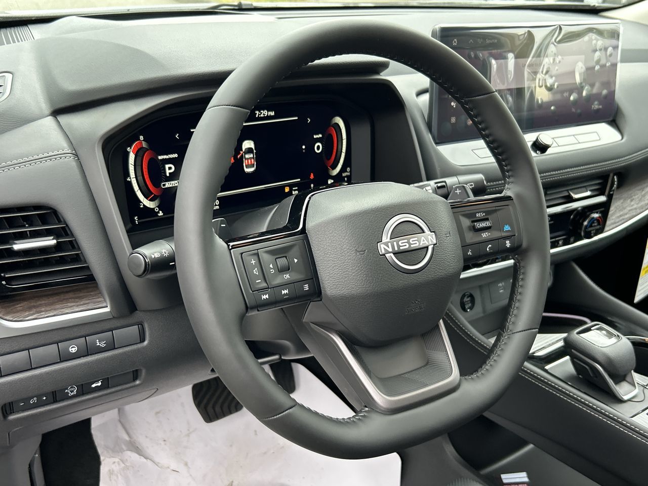 2025 Nissan Rogue in Vancouver, British Columbia
