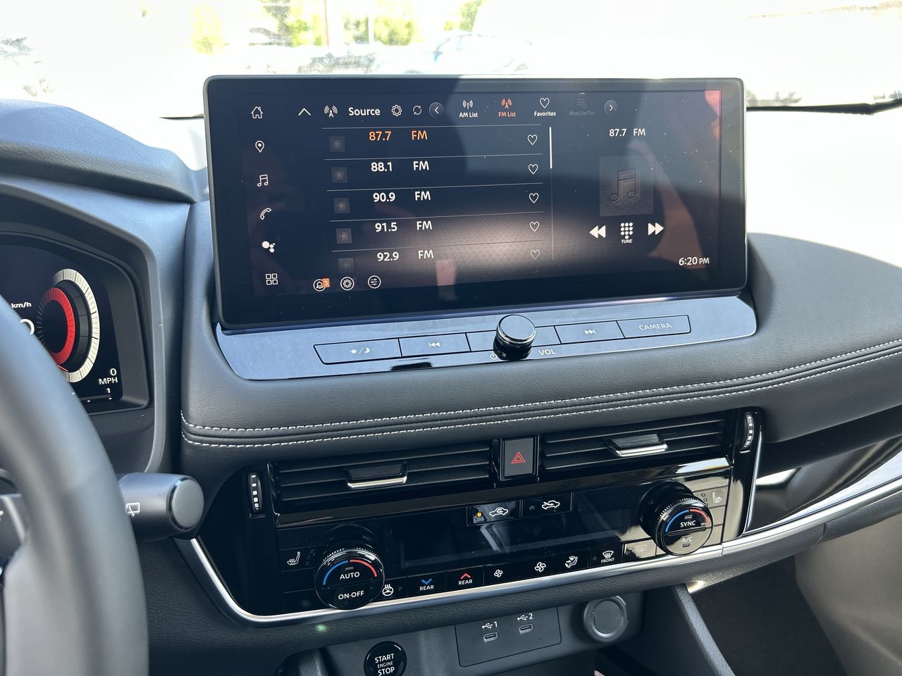 2025 Nissan Rogue in Vancouver, British Columbia