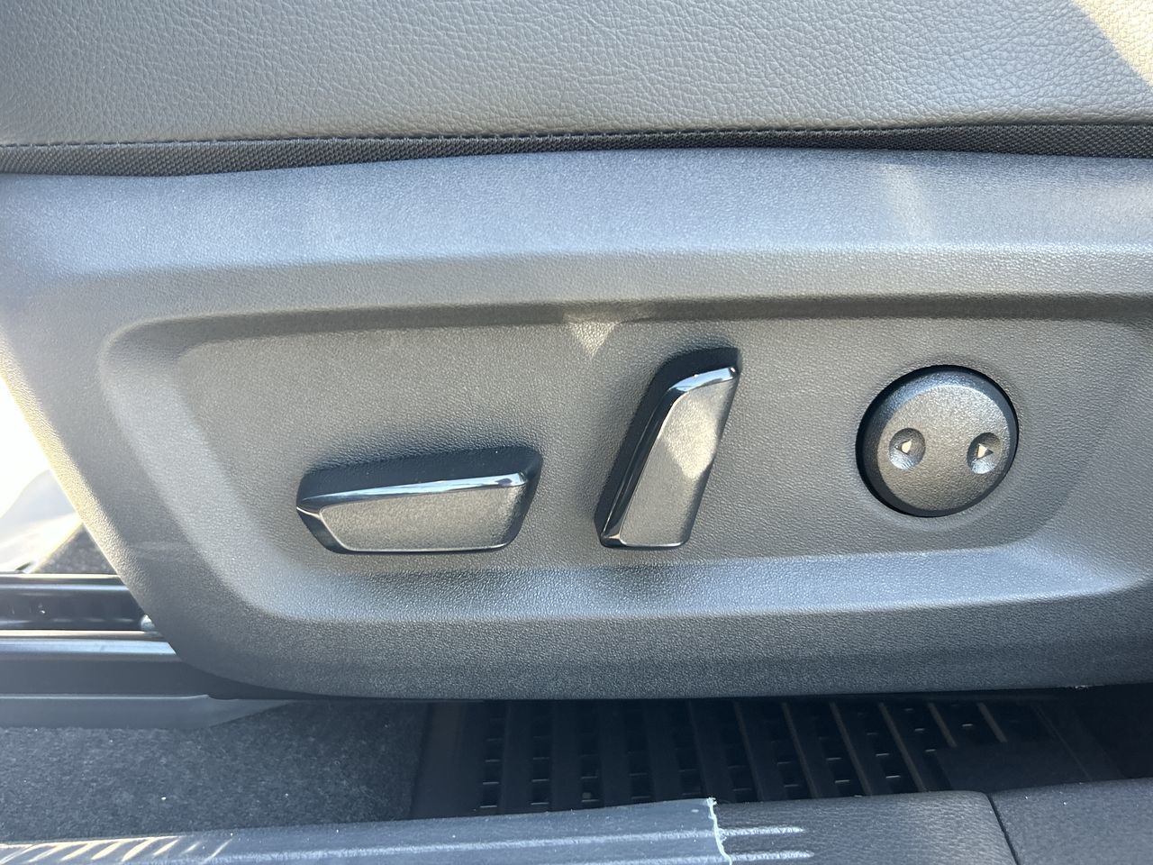 2025 Nissan Rogue in Vancouver, British Columbia