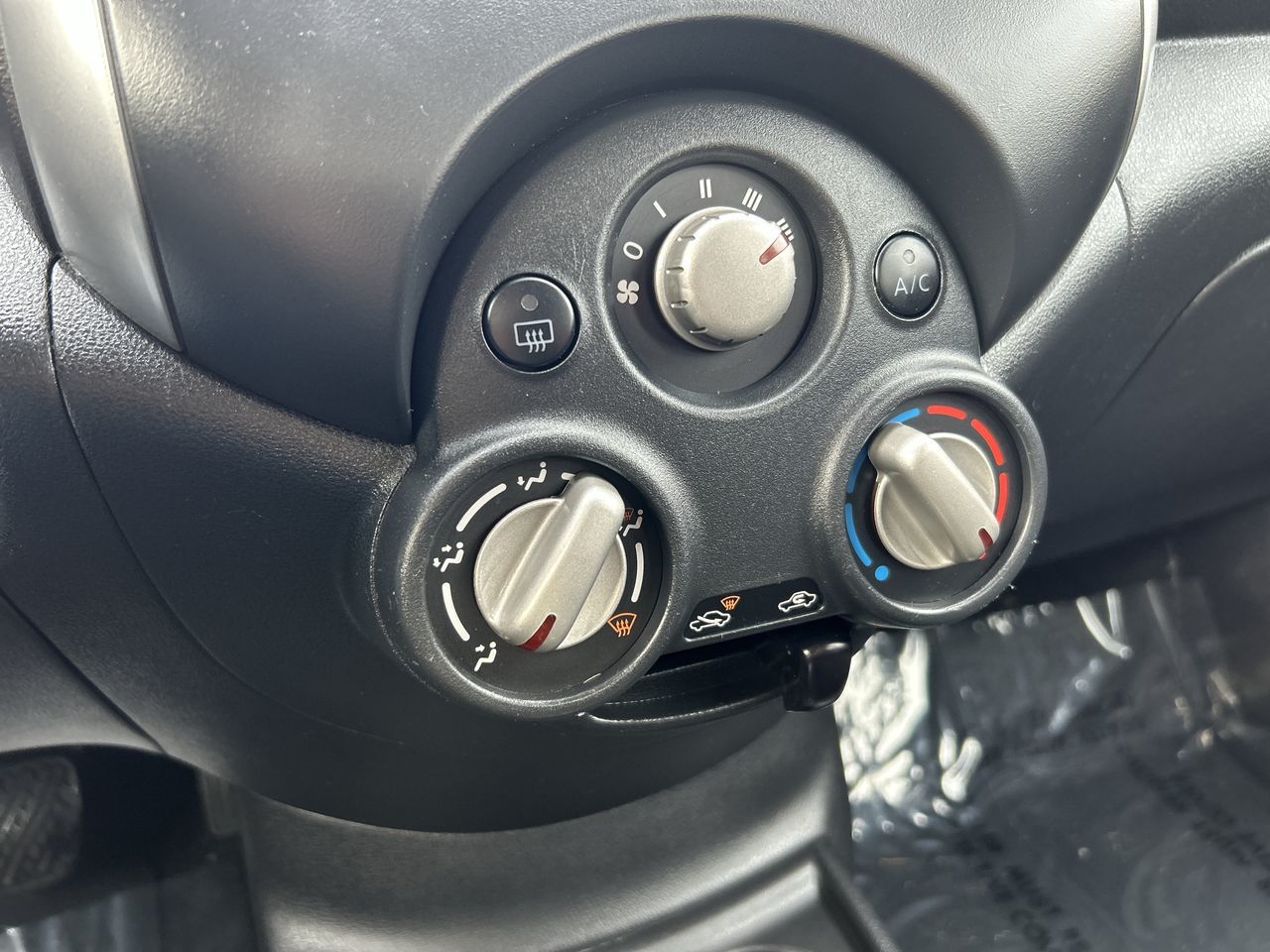 Nissan Versa  2013 à Vancouver, Colombie-Britannique