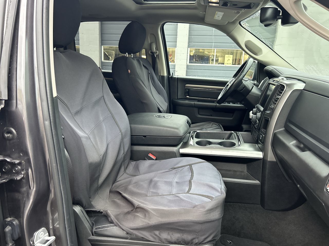 2017 Ram RAM 1500 Crew Cab 4x4 in Vancouver, British Columbia