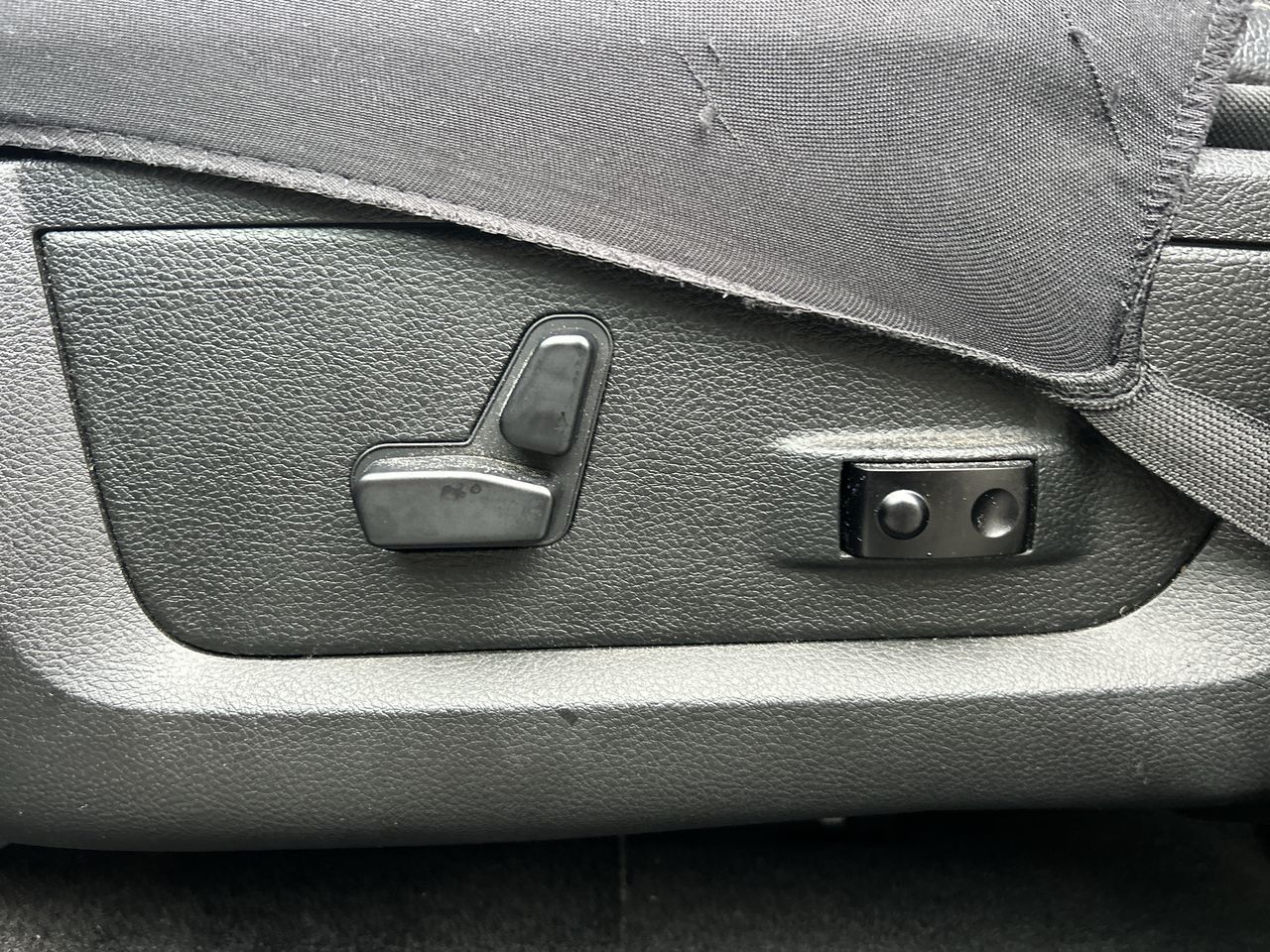 2017 Ram RAM 1500 Crew Cab 4x4 in Vancouver, British Columbia