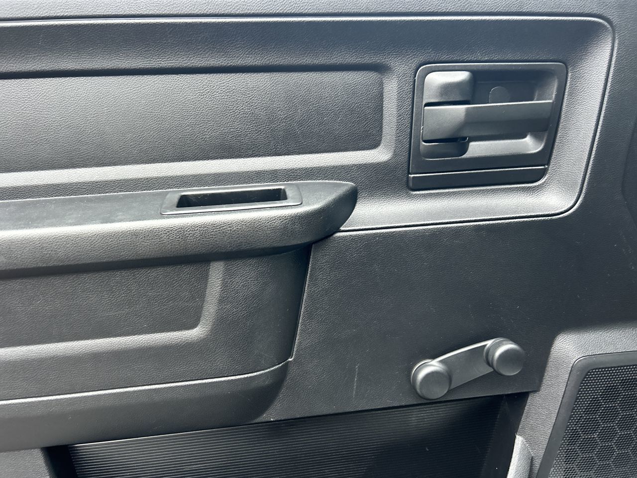 2014  1500 Reg Cab 4x2