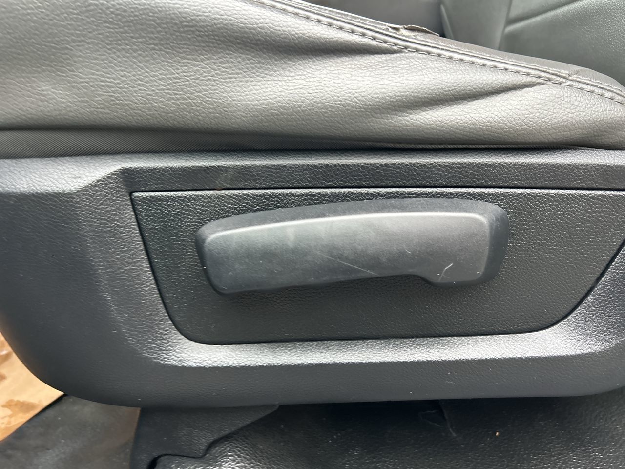 2014  1500 Reg Cab 4x2