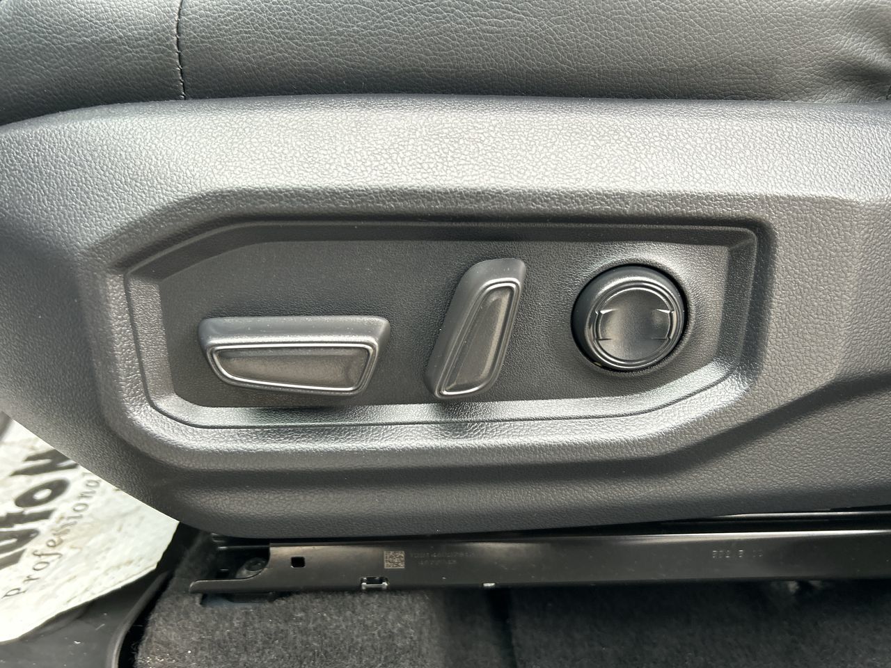 2022 Toyota TUNDRA HYBRID in Vancouver, British Columbia