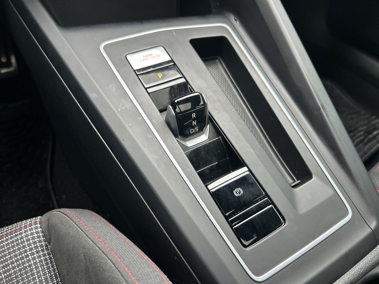 Volkswagen GTI  2022 à Vancouver, Colombie-Britannique