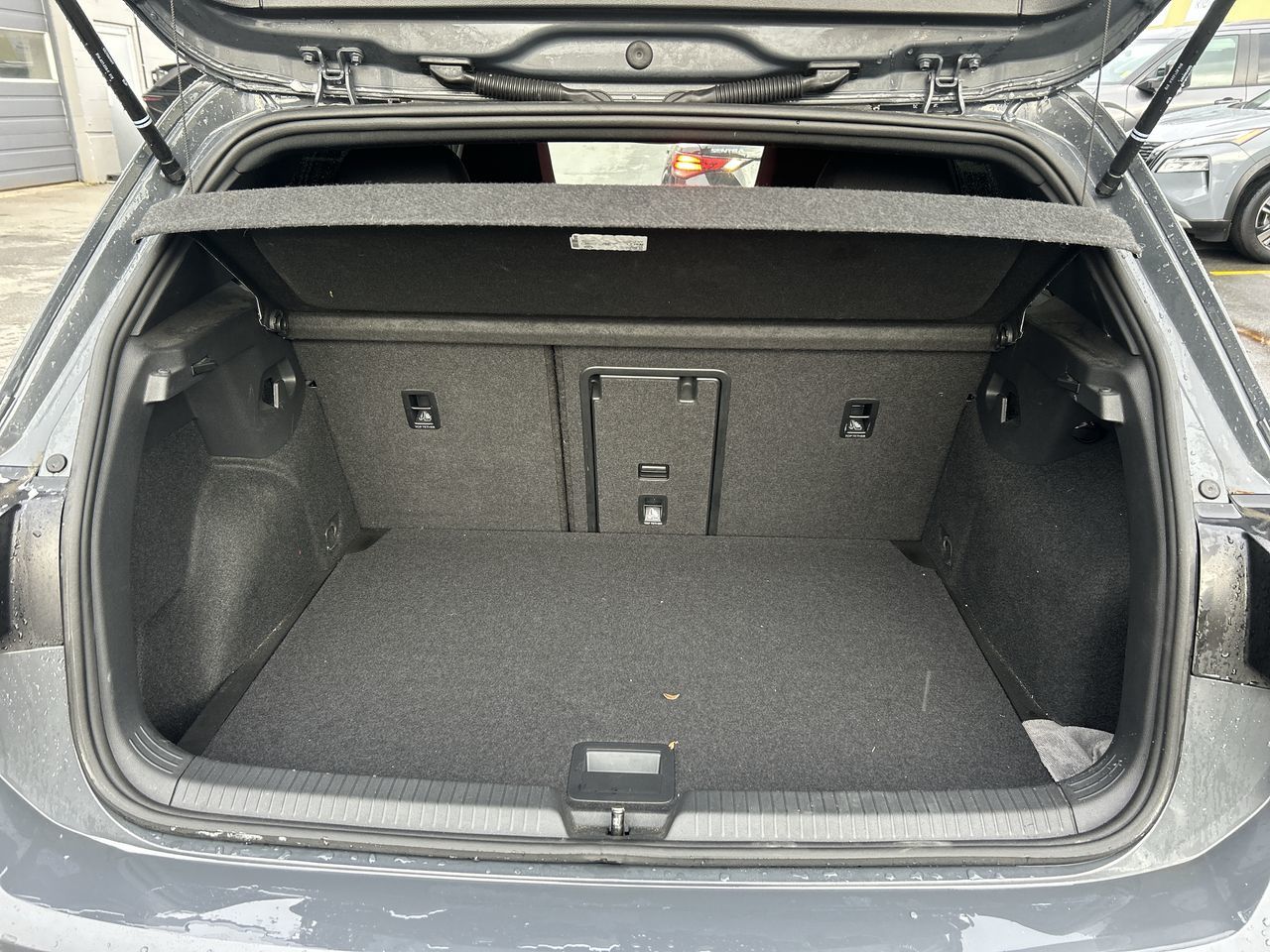 Volkswagen GTI  2023 à Vancouver, Colombie-Britannique