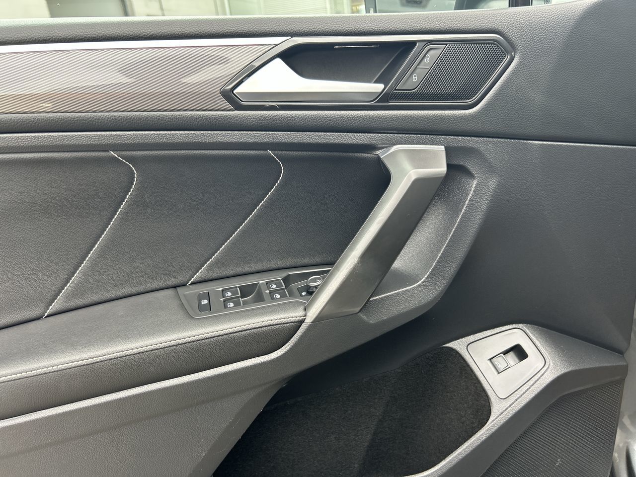 2022 Volkswagen Tiguan in Vancouver, British Columbia
