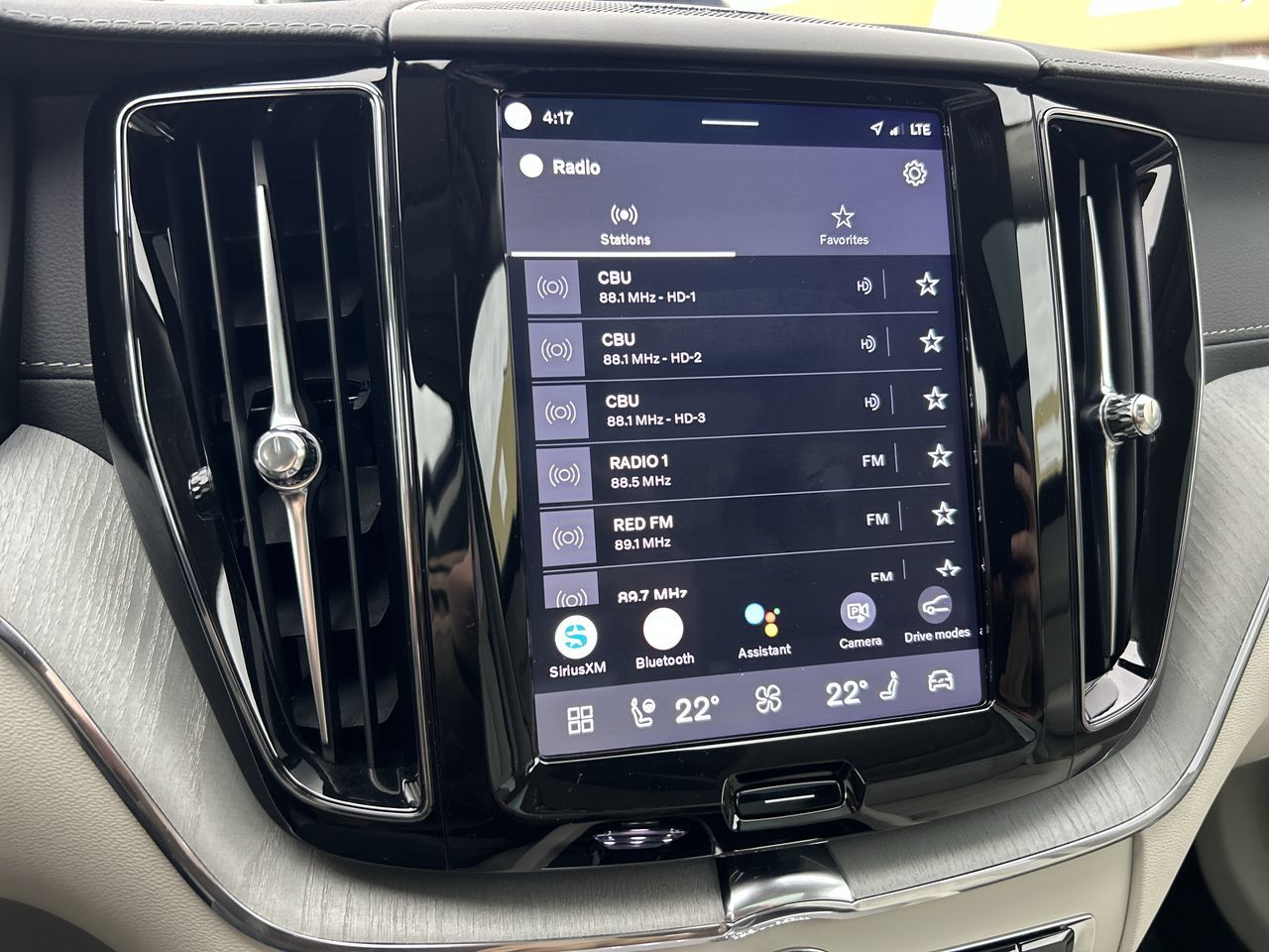 2025 Volvo XC60 Plug-In Hybrid